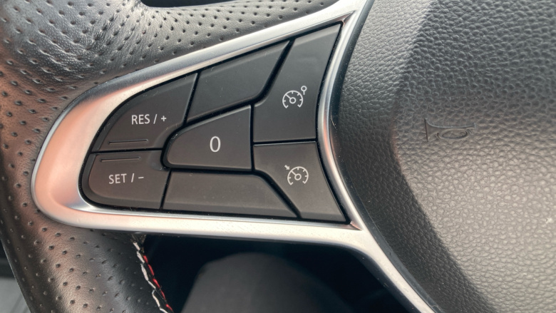 Renault Clio 1.6 E-TECH Hybrid 140 RS Line 5dr Auto Hybrid Hatchback